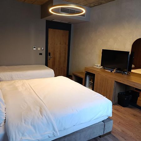 Toka Hotel Restaurant Udenisht Kültér fotó