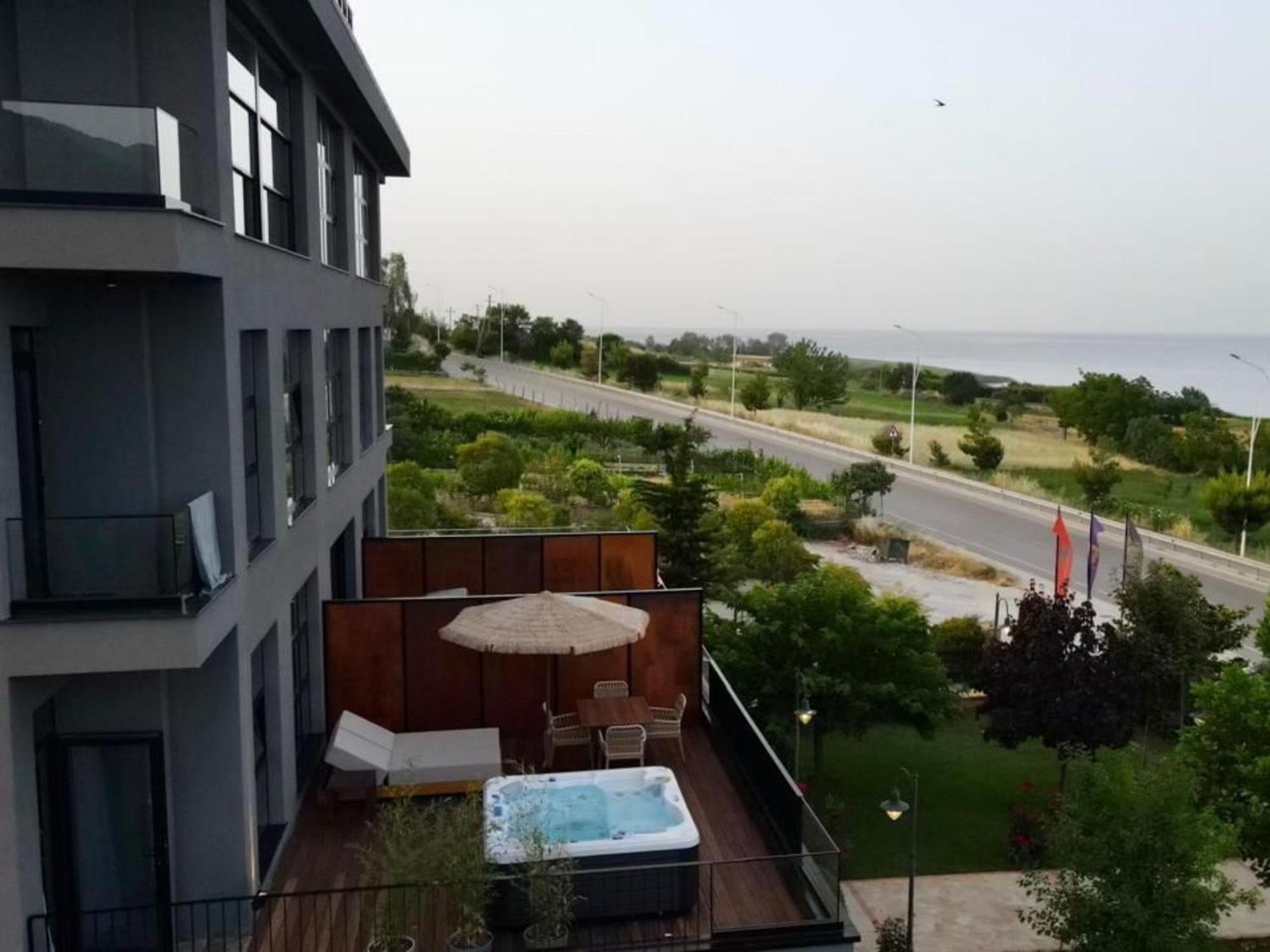 Toka Hotel Restaurant Pogradec Kültér fotó