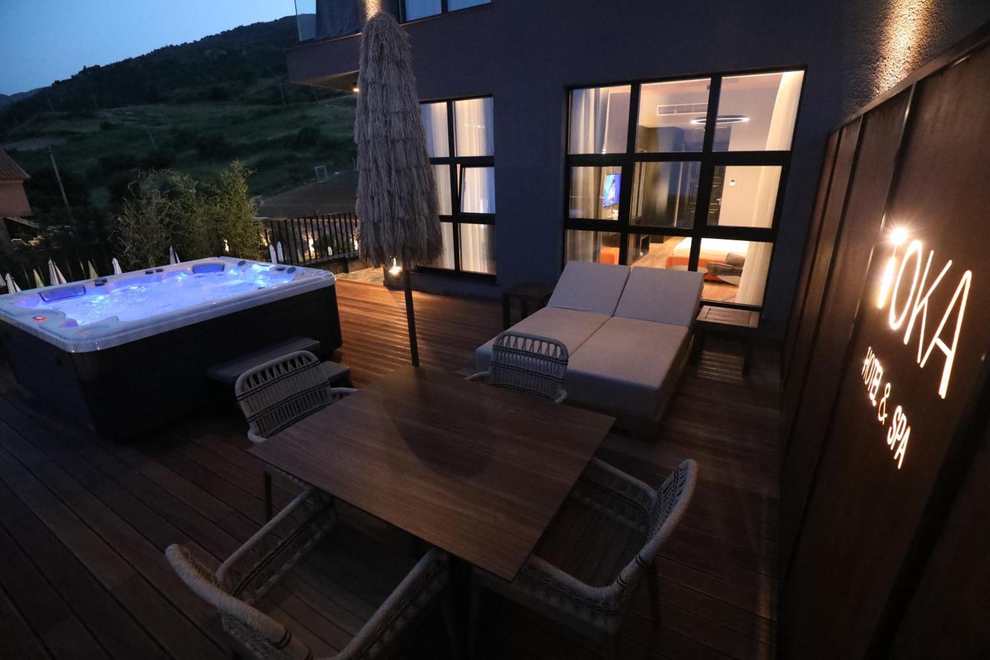 Toka Hotel Restaurant Udenisht Kültér fotó