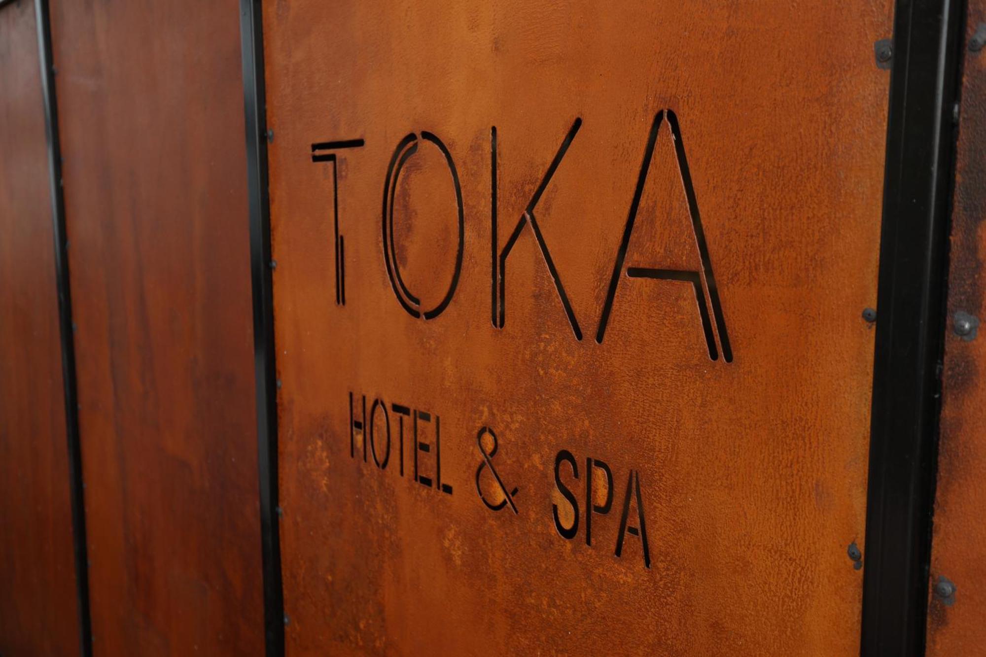 Toka Hotel Restaurant Udenisht Kültér fotó