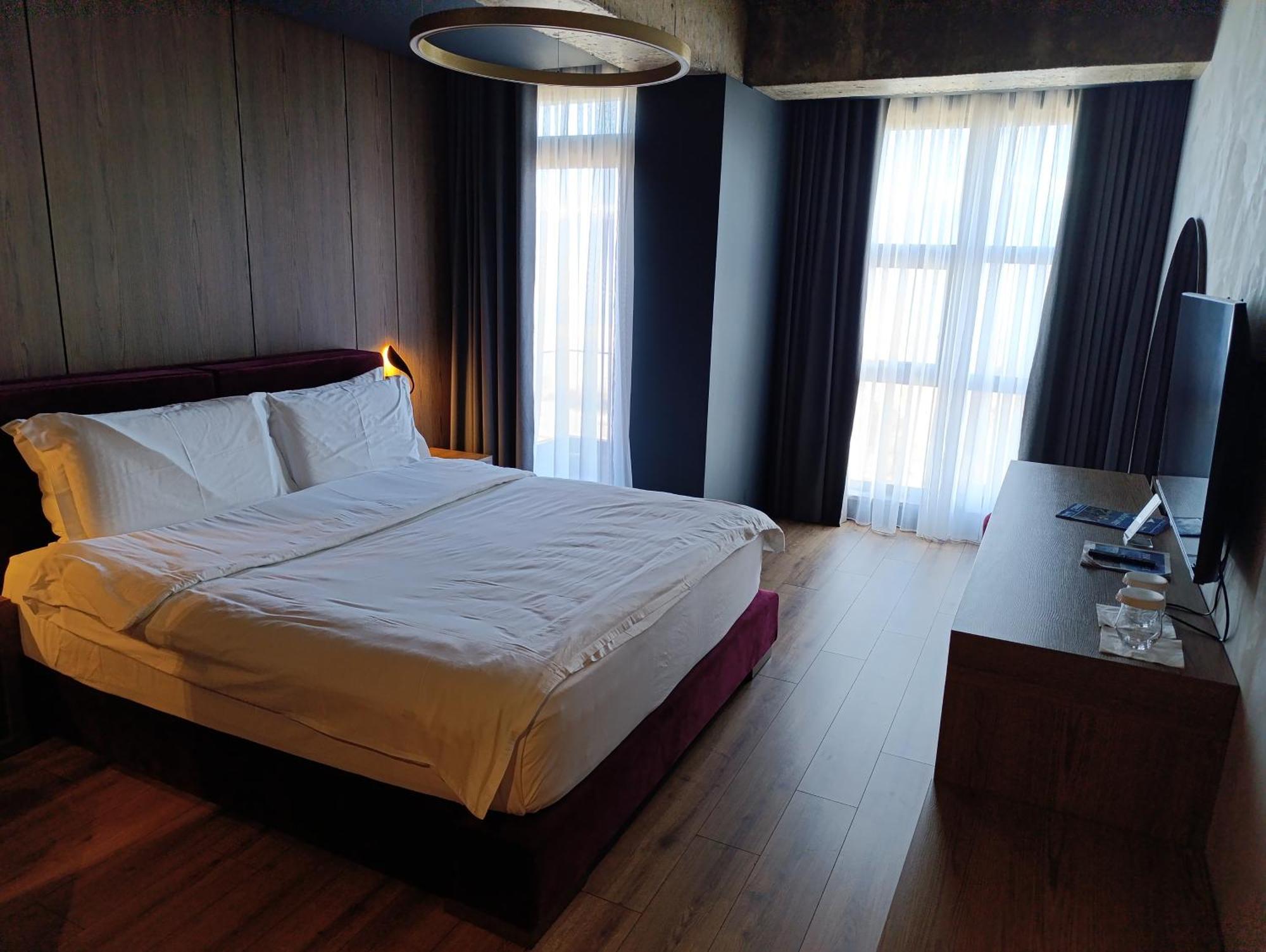Toka Hotel Restaurant Udenisht Kültér fotó