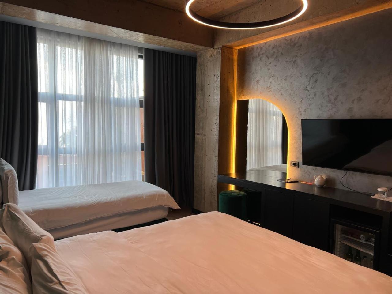 Toka Hotel Restaurant Udenisht Kültér fotó